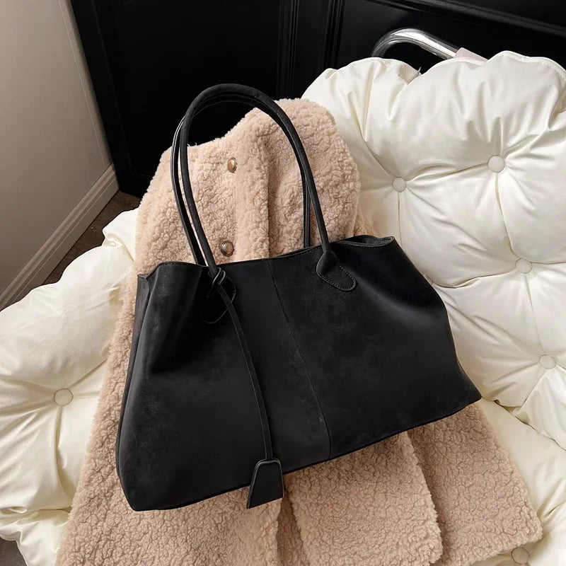 LUNA SOFIA – handväska i svart läderlook